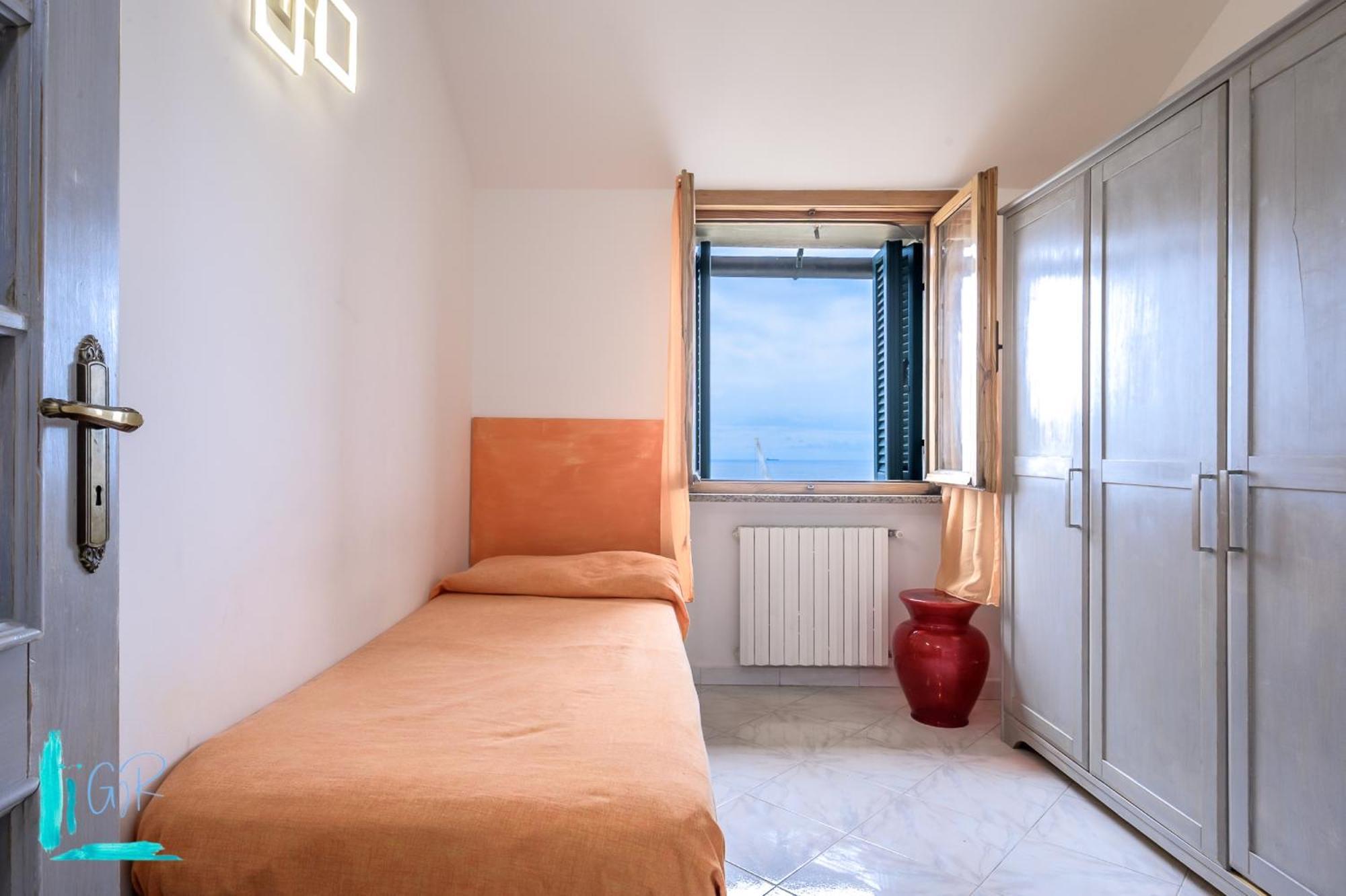 La Mansarda Sopra Campo Pisano - Genovainrelax Apartment Exterior photo